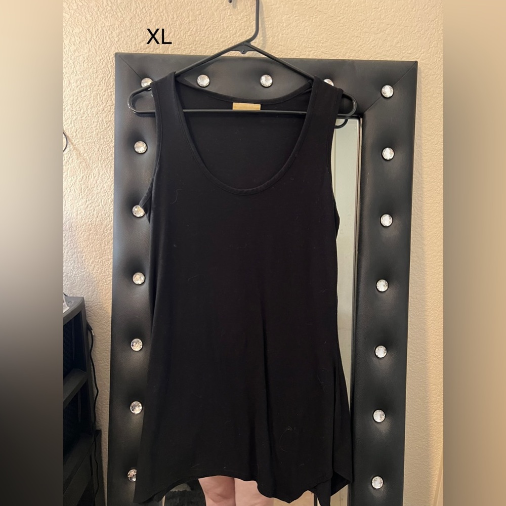 Black tunic tank